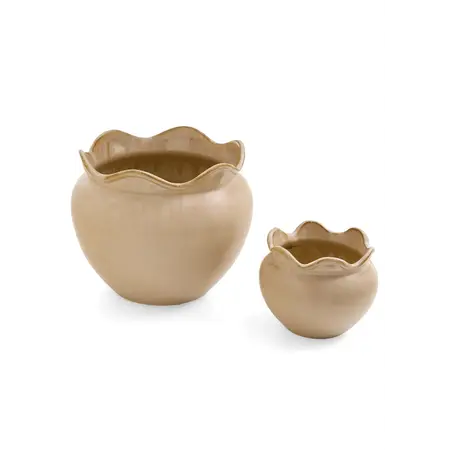 PLANTER LARGE CLAY W/ RUFFLES LIGHT MOCHA