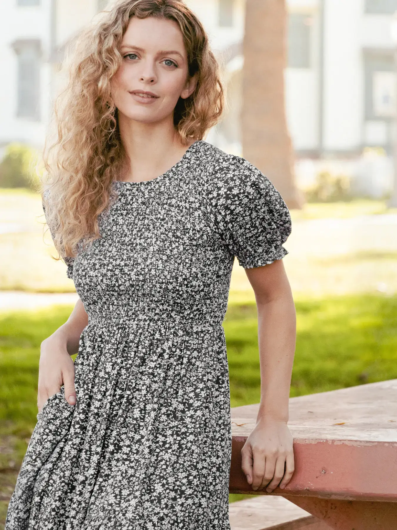 Puff Sleeve Smocked Floral Dress W Pockets Black