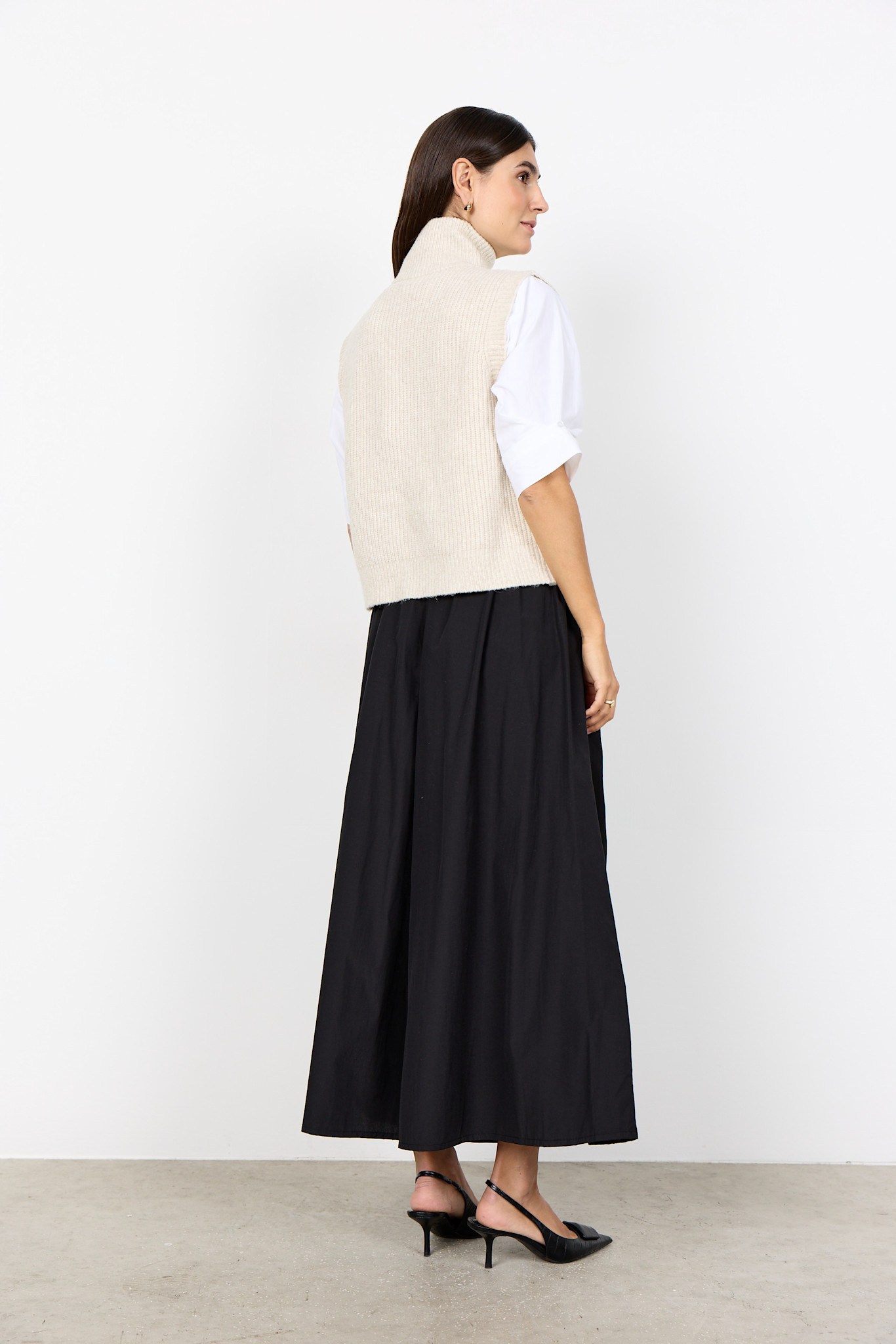 Cream Melange Knitted No Sleeve Cardigan