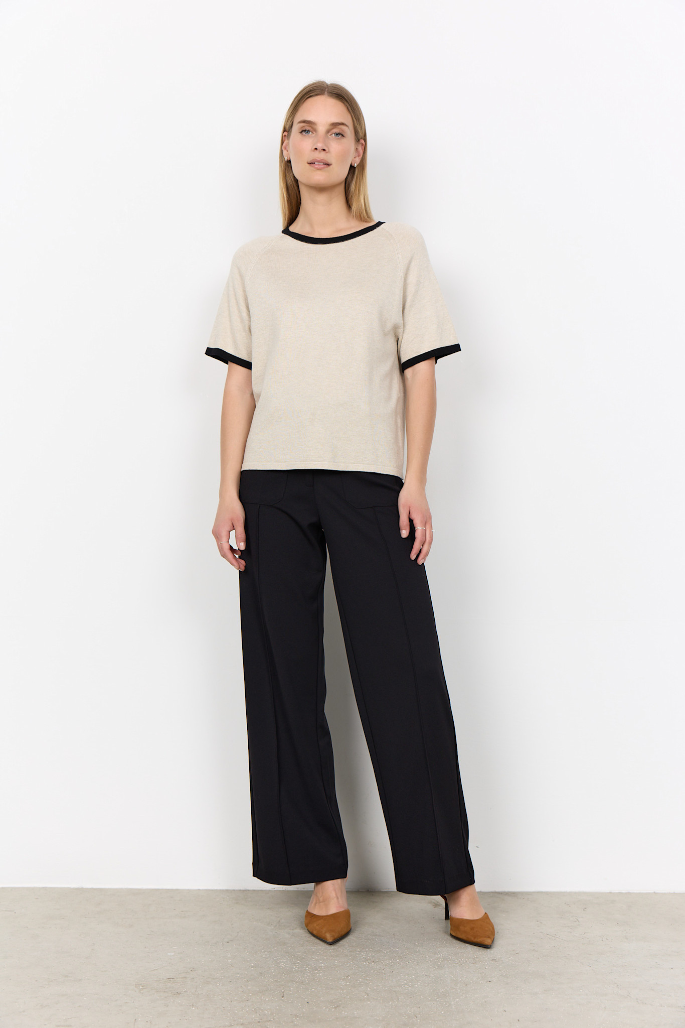Sand Melange Tshirt Black Details