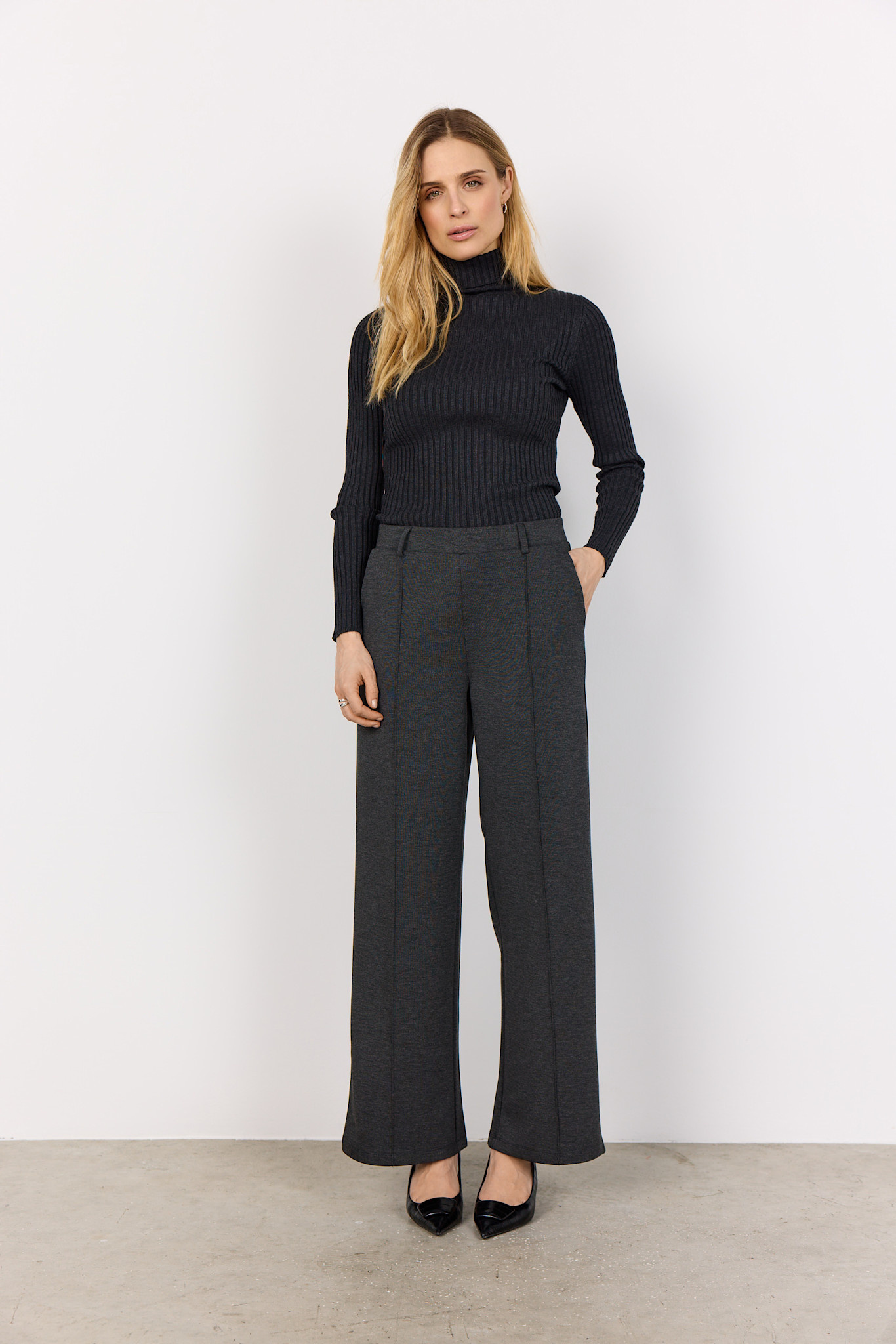 Dark Grey Longsleeve Turtle Neck