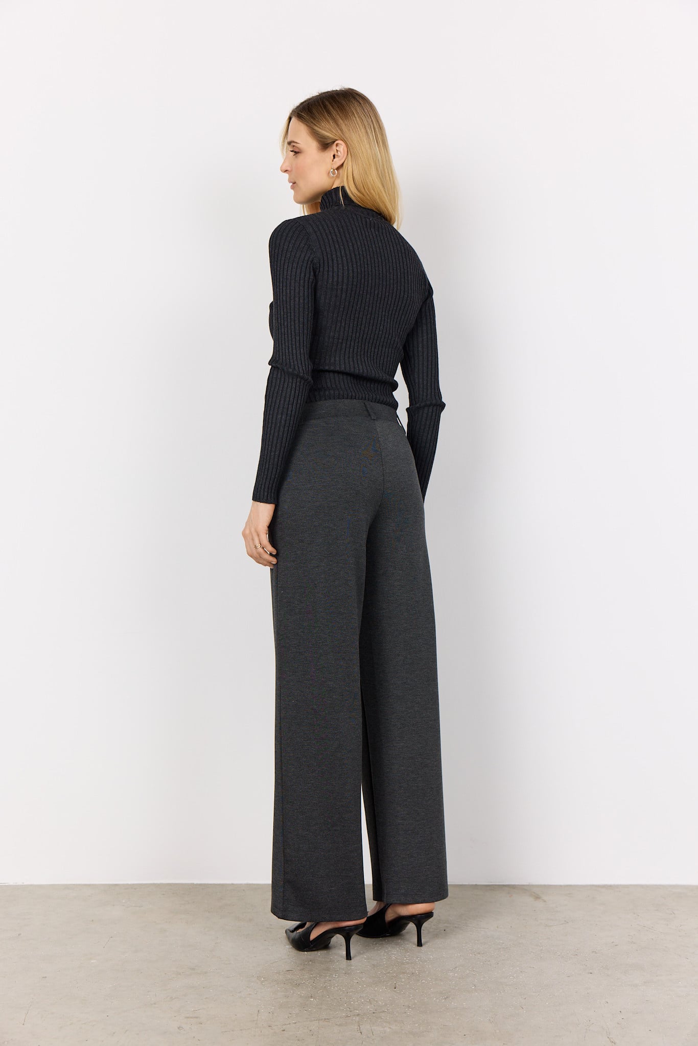Dark Grey Longsleeve Turtle Neck