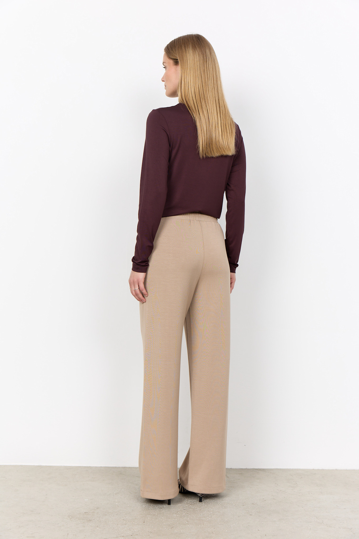 Long Sleeve Chocolate Plum Collar