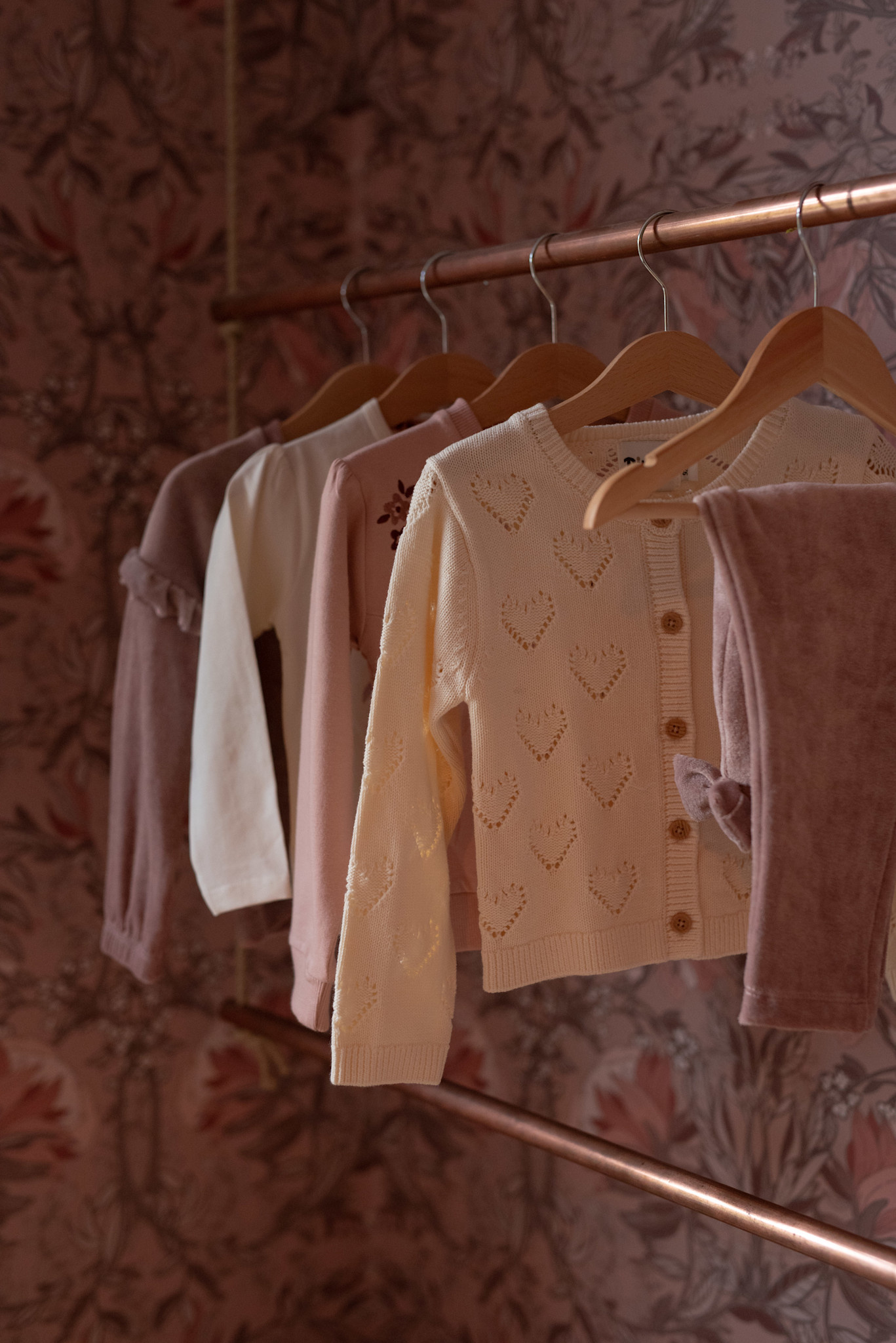 Cardigan Antique White