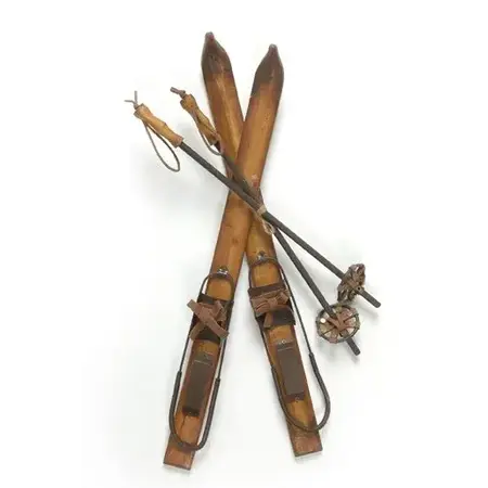 XMAS D?COR SET SKIS/POLES NAT