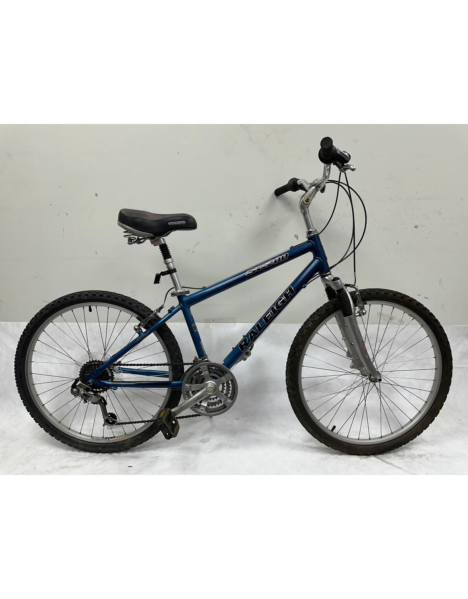 Raleigh SC200
