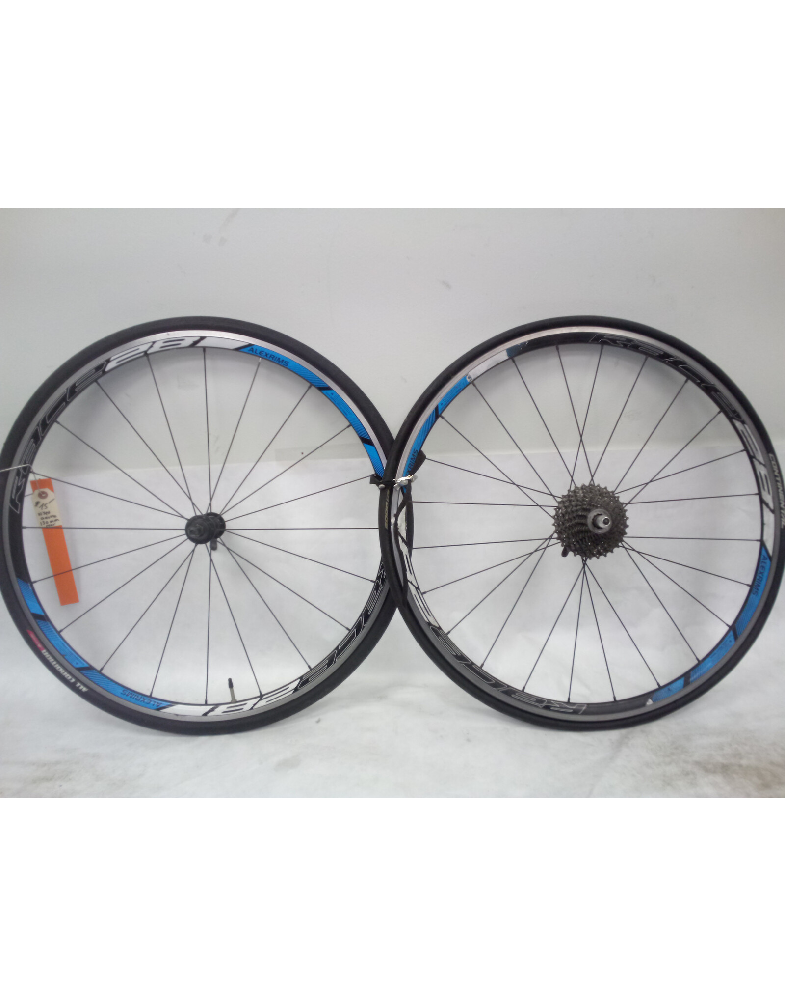 AlexRims Race 28 w/ Armadillo All Condition Tires 10 Speed Cassette & 130mm Rear Wheels