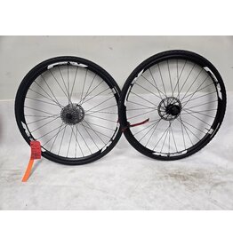 700C Giant SX-2 Wheelset QR Disc 10 speed cassette 135mm hub