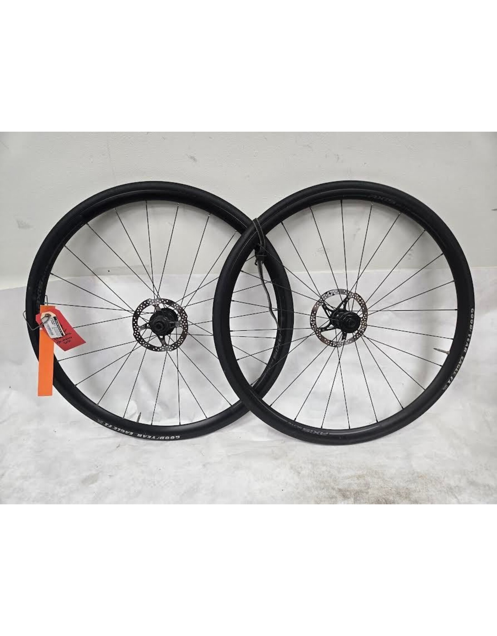 700c wheelset Shimano disc 142mm thru axle hub Goodyear Eagle F1 tires