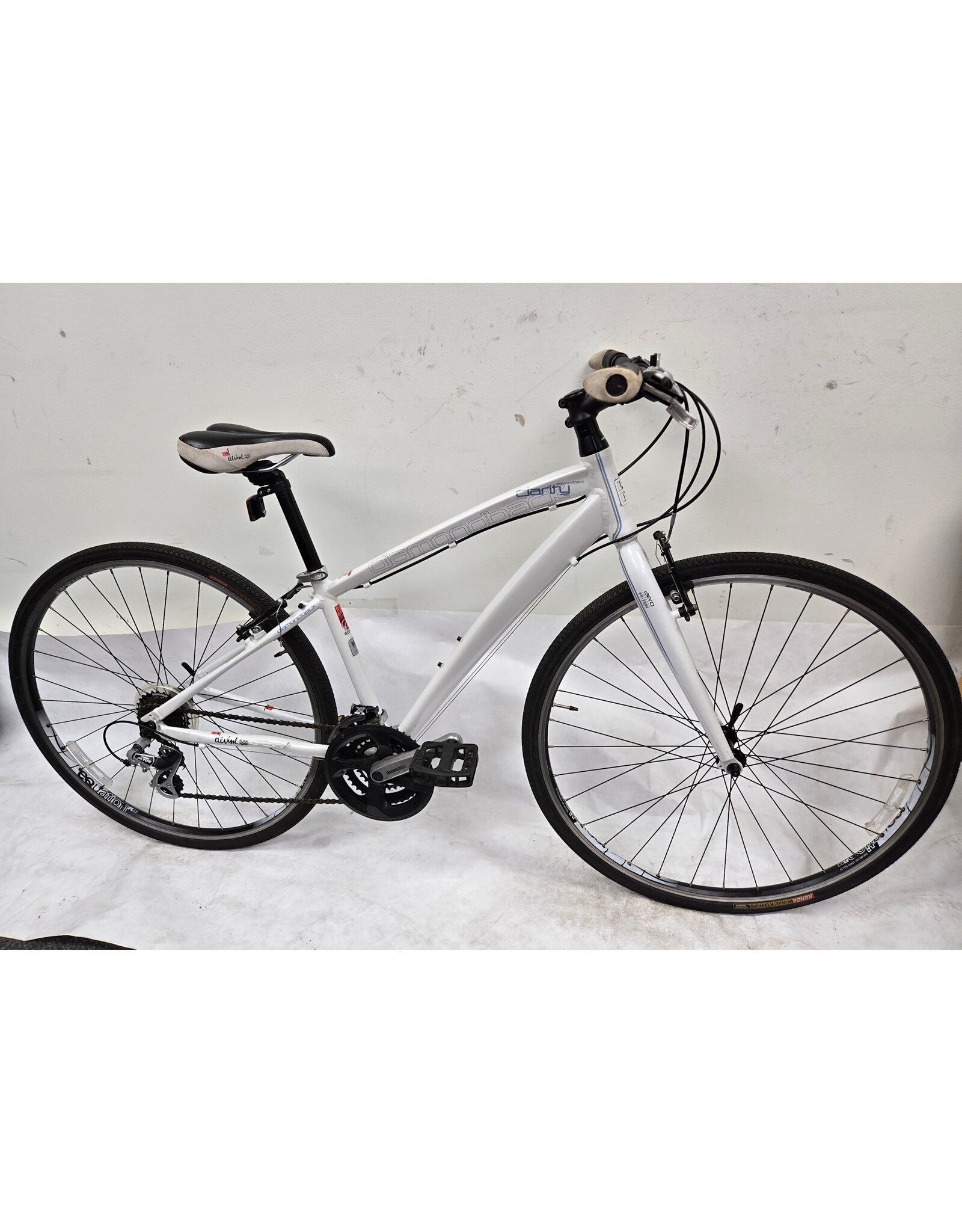 Diamondback Diamondback Clarity Bike White