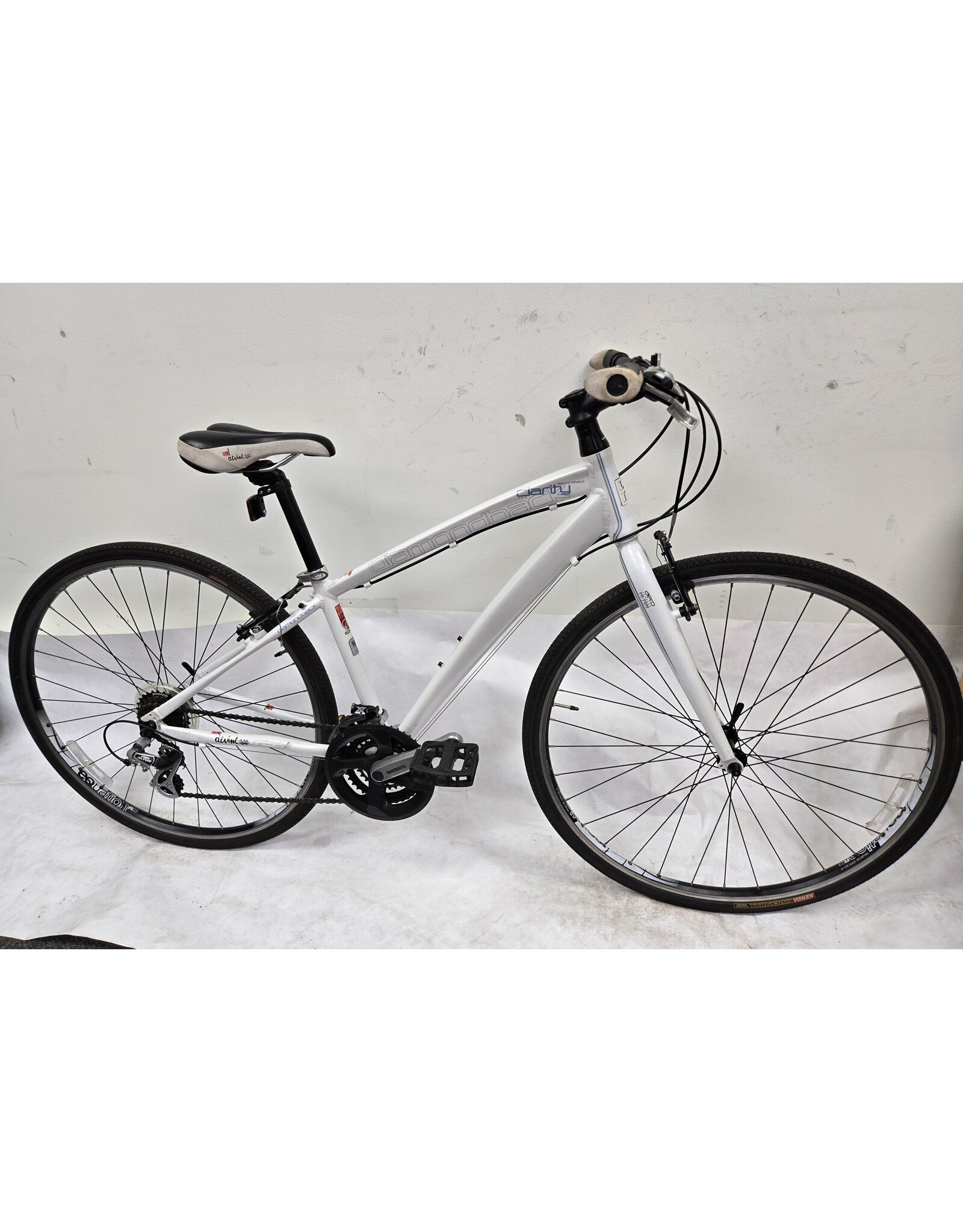 Diamondback Diamondback Clarity Bike White