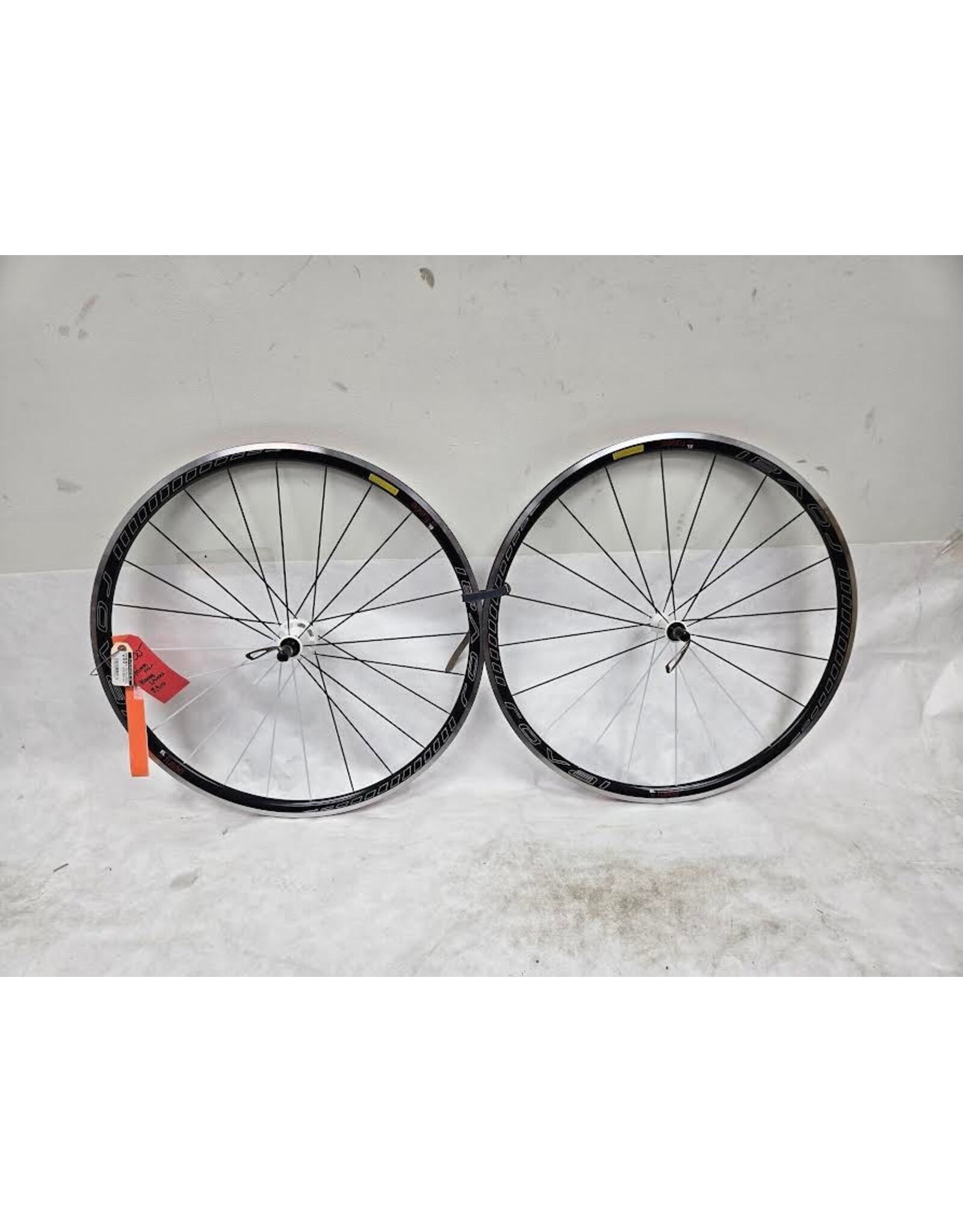 700C Roval wheelset bladed spokes 8,9,10 speed 130mm hub