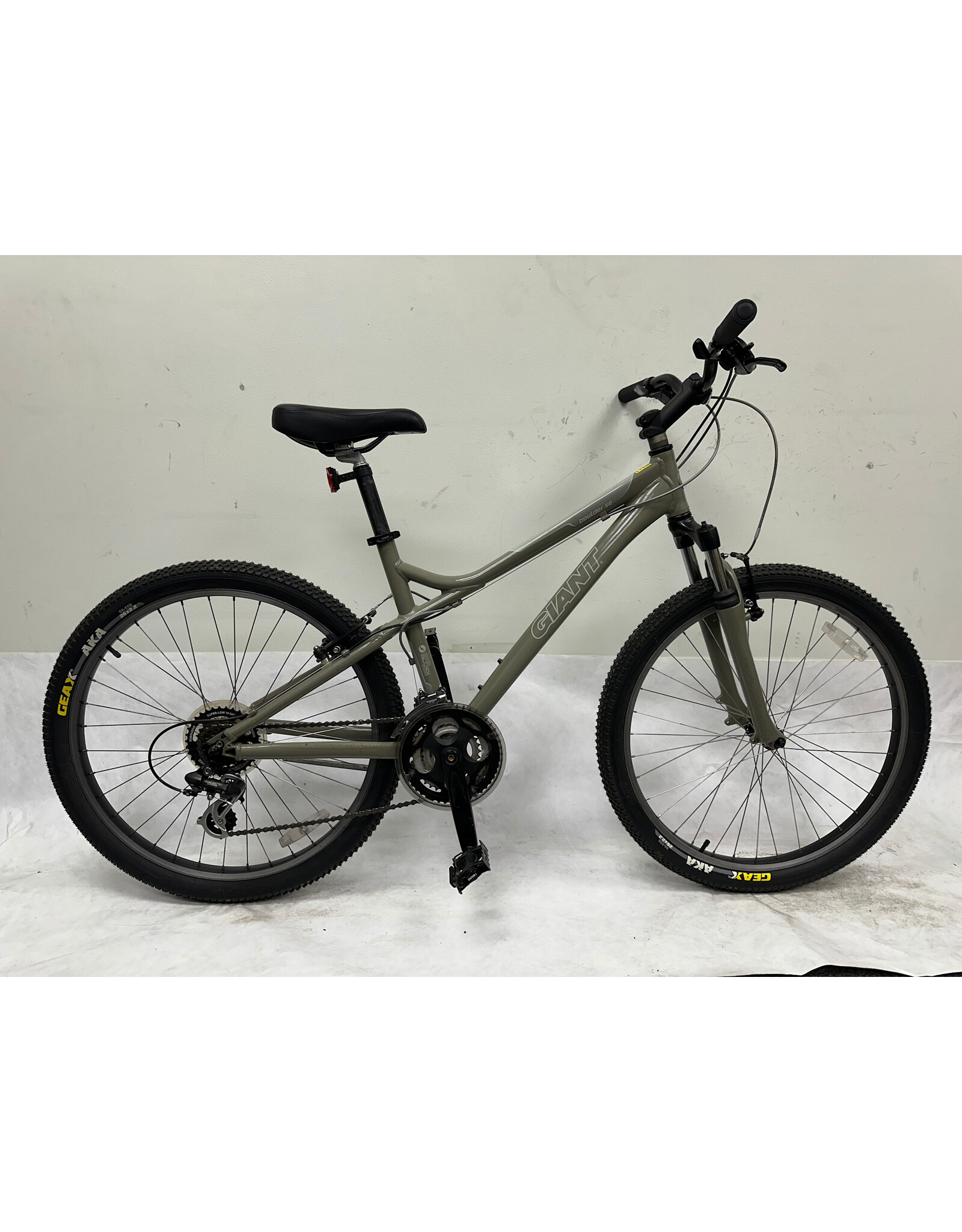 Giant Giant Boulder SE,   Olive Green