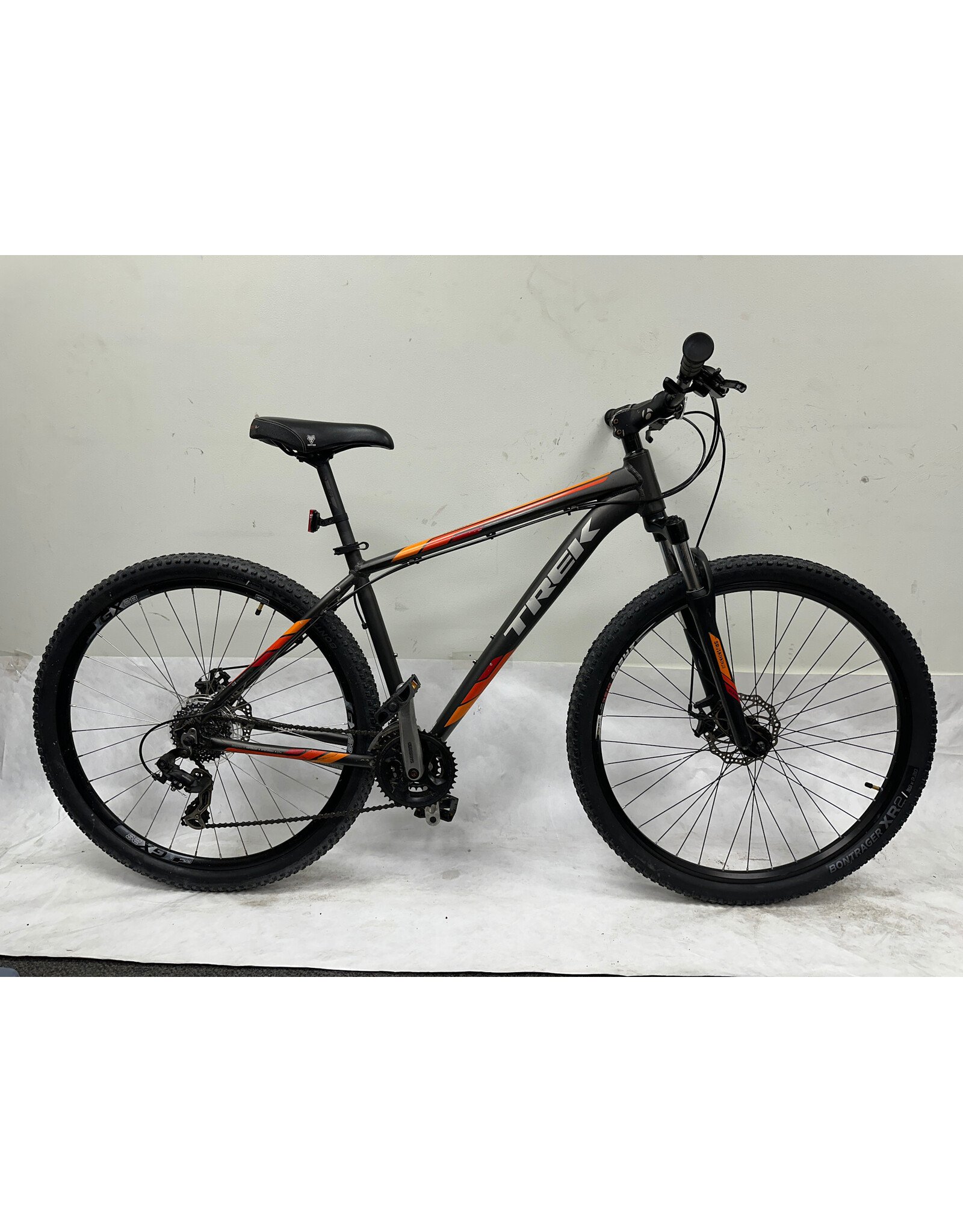 Trek Marlin 5,  Gray/Orange