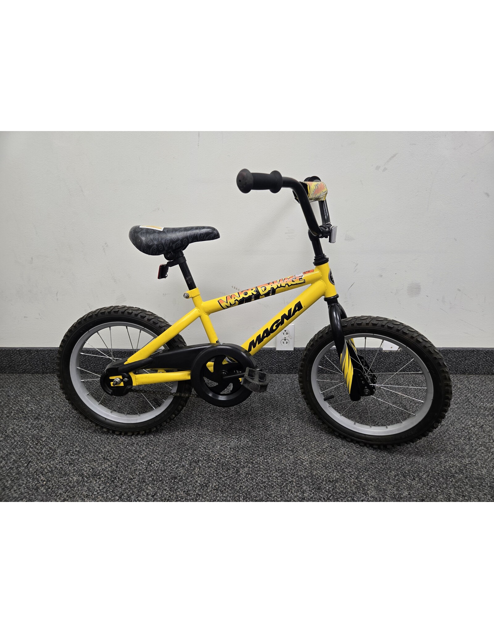 Magna Magna Major Damage, Yellow