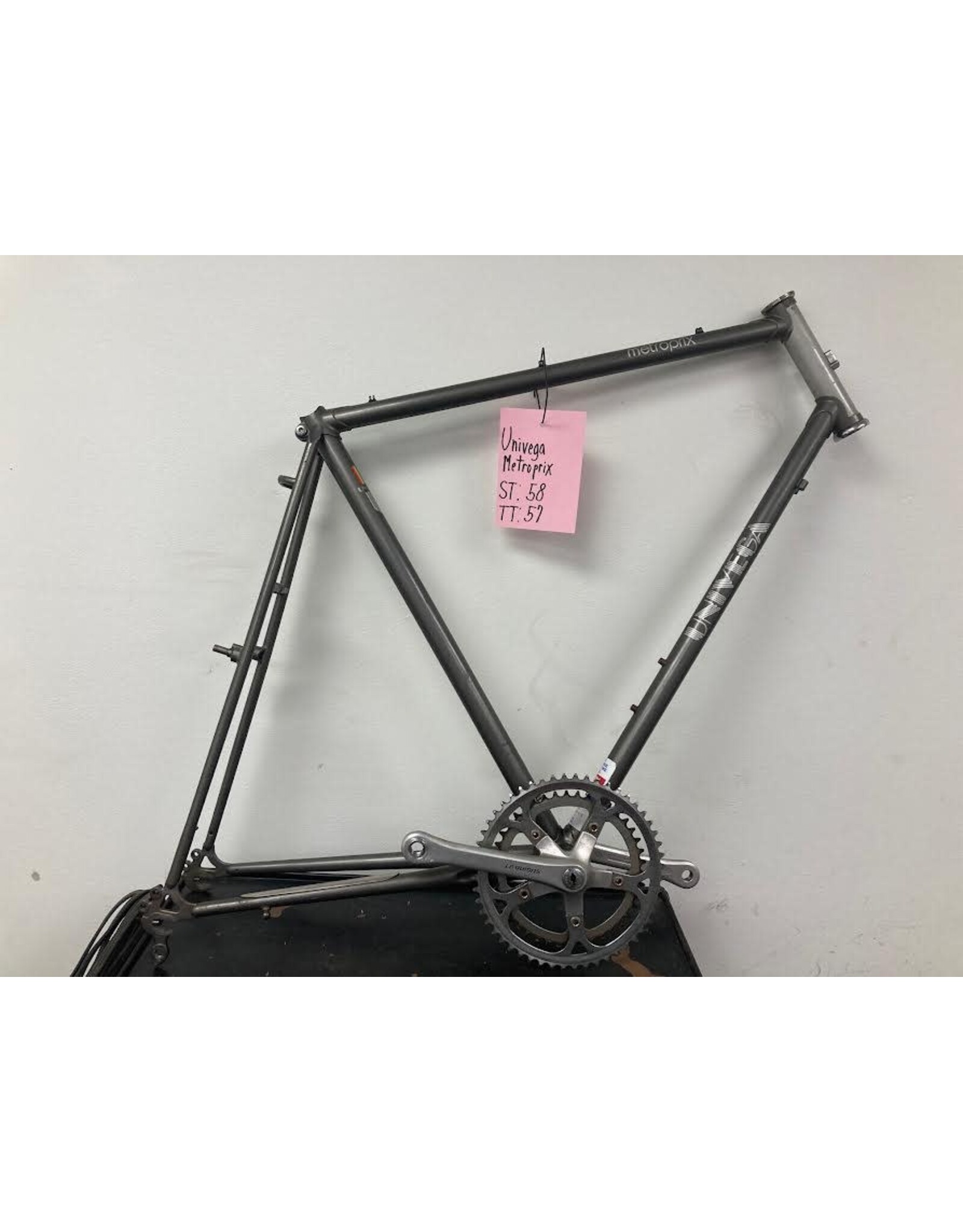 58/57 Univega Metroprix frame