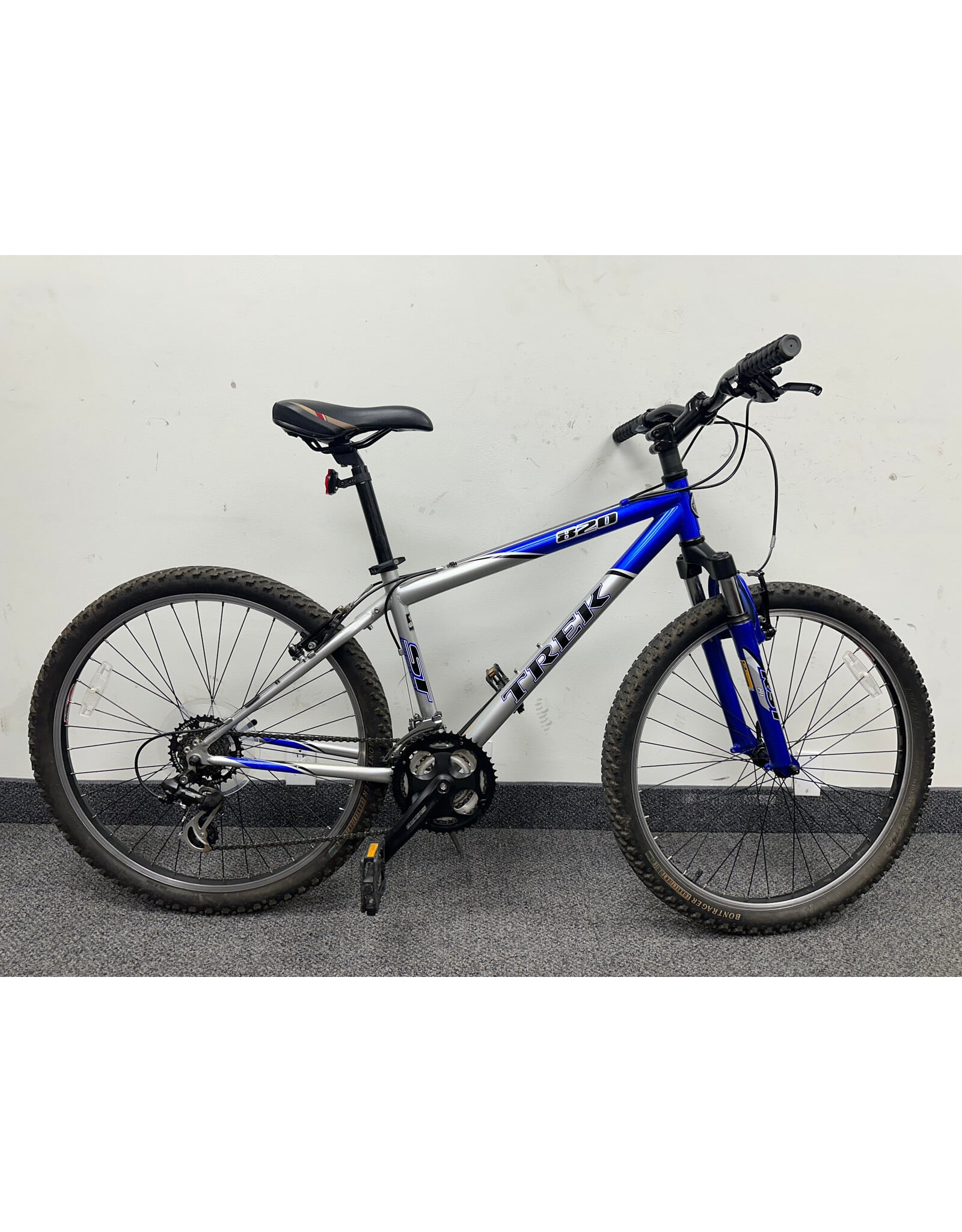 Trek 820