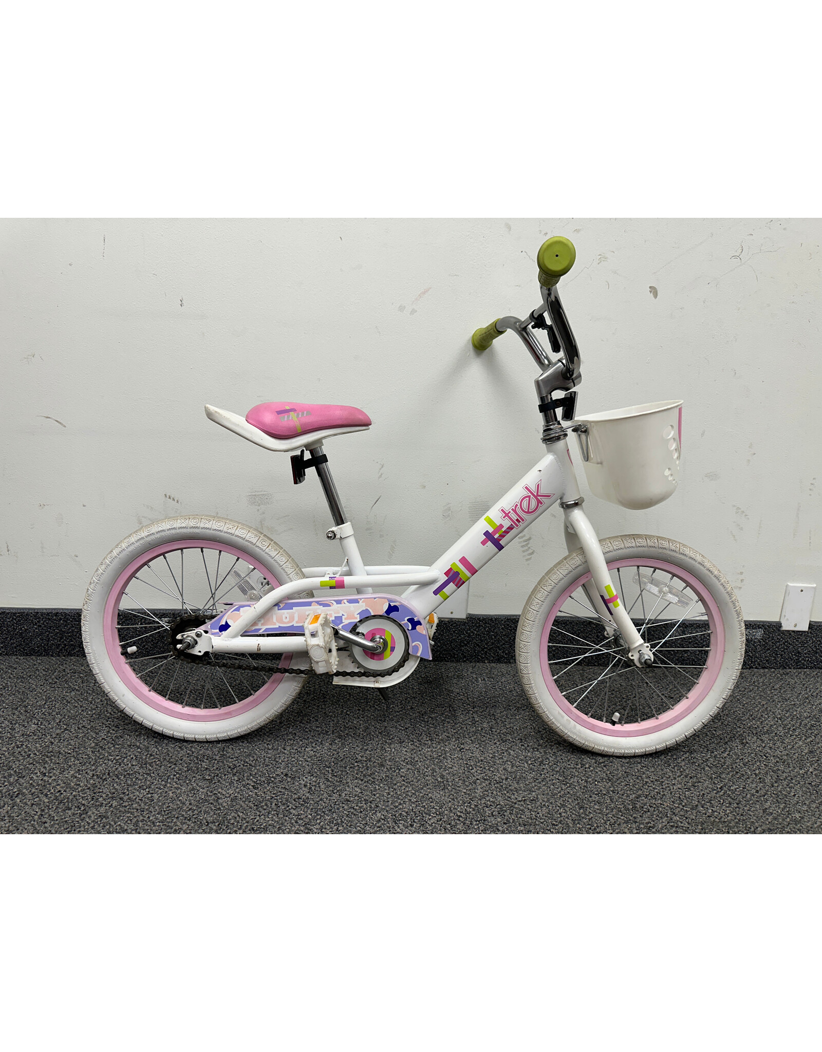Trek  18"