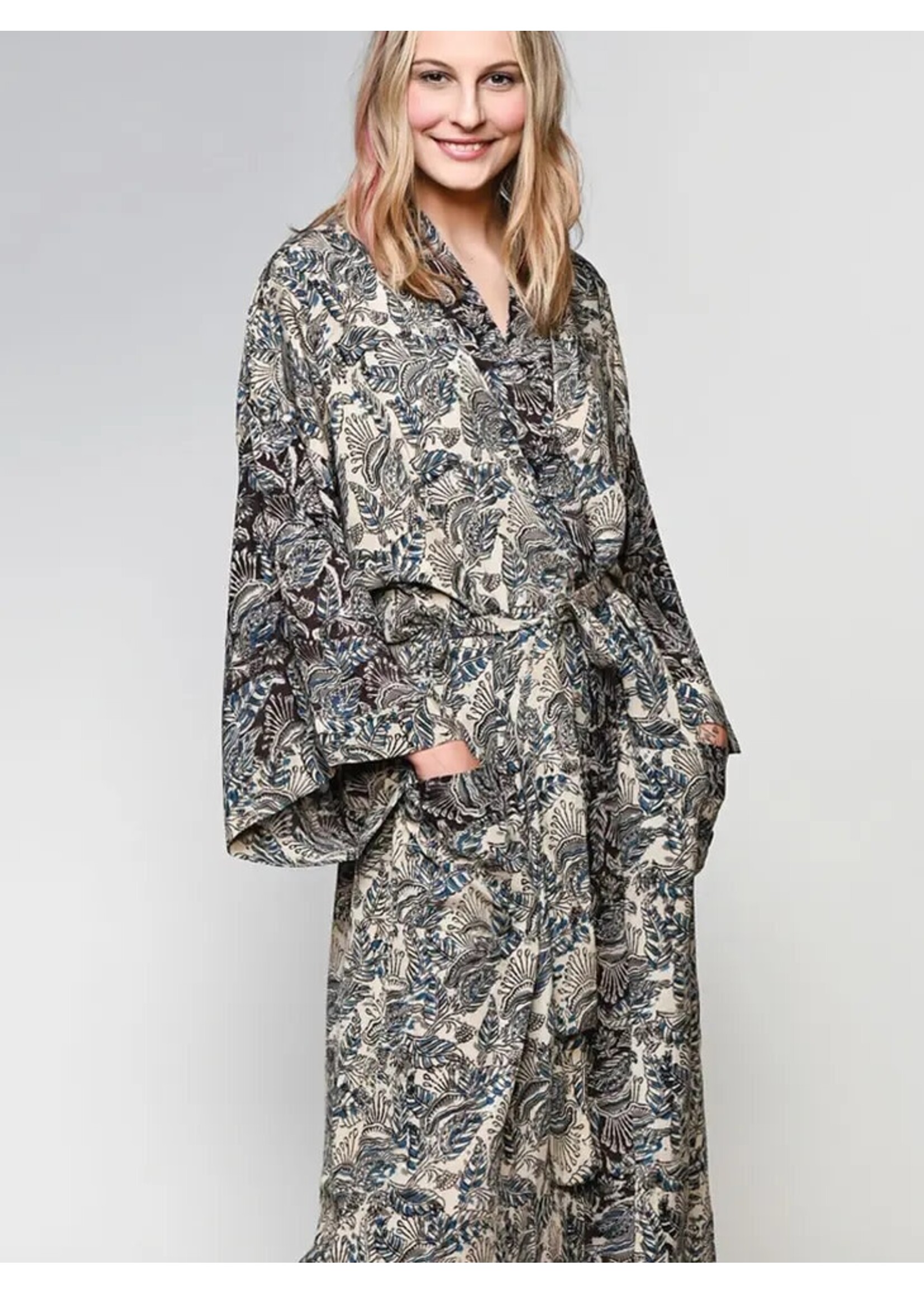 Robe - Long Kalamkari Kimono Blue & Black