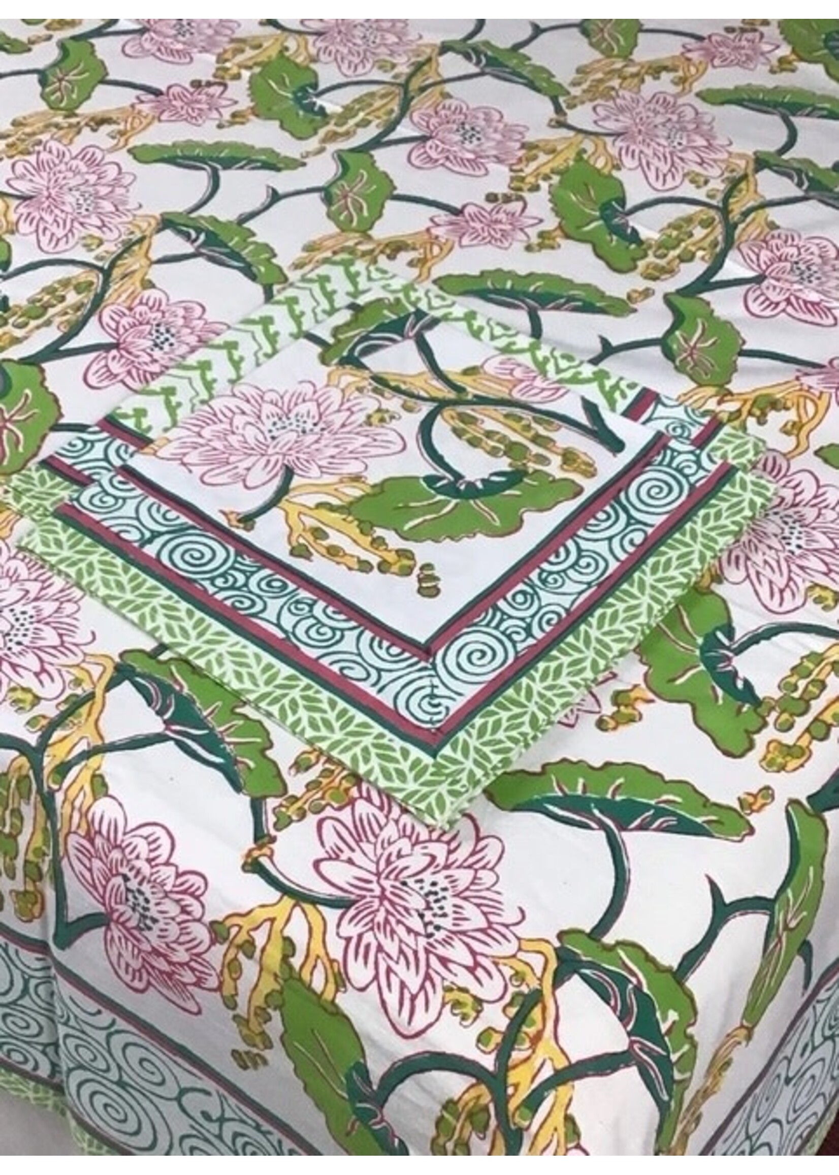 Tablecloth- Climbing Lotus Pink 60X90