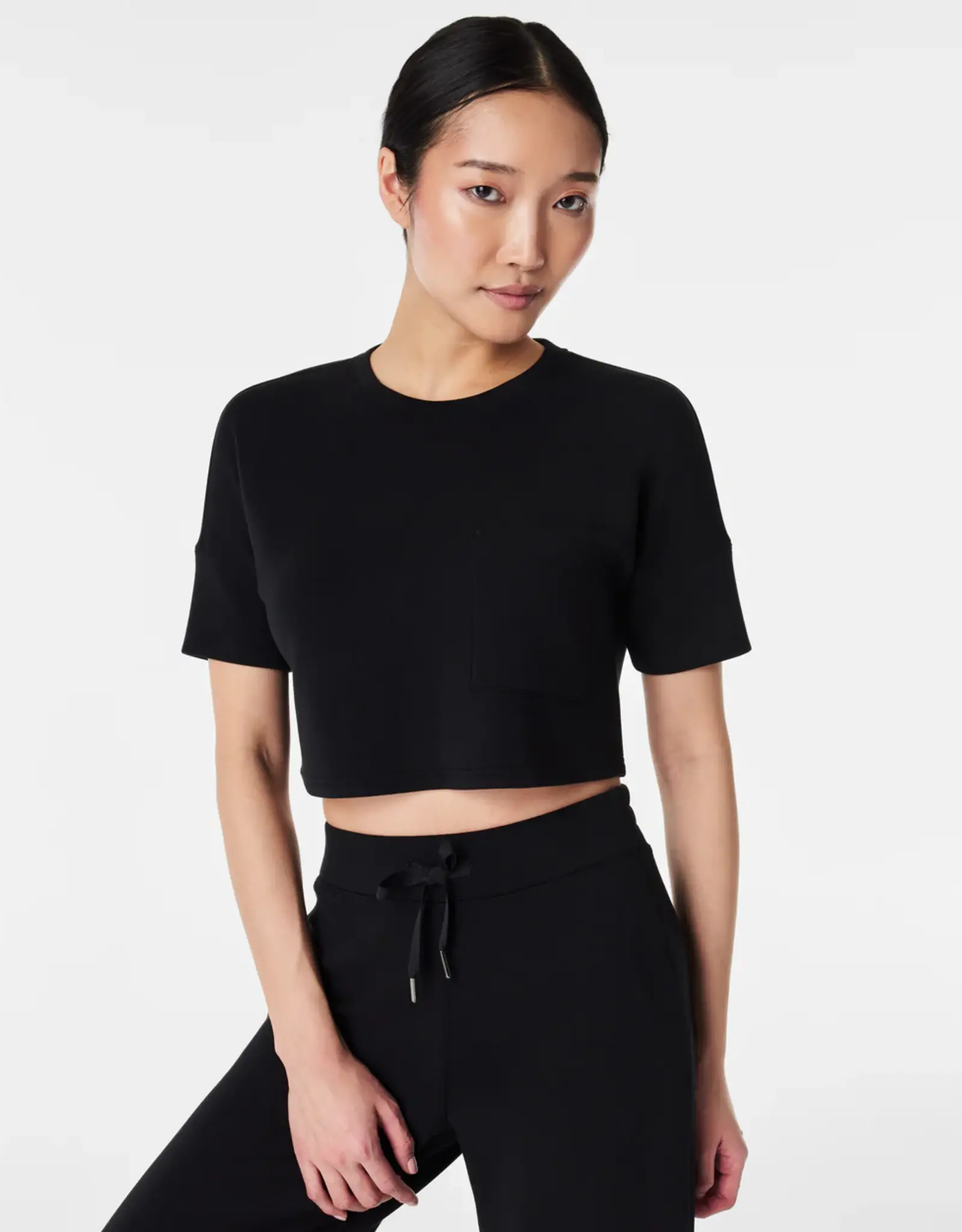 Spanx Spanx AirEssentials Cropped Pocket Tee Very Black