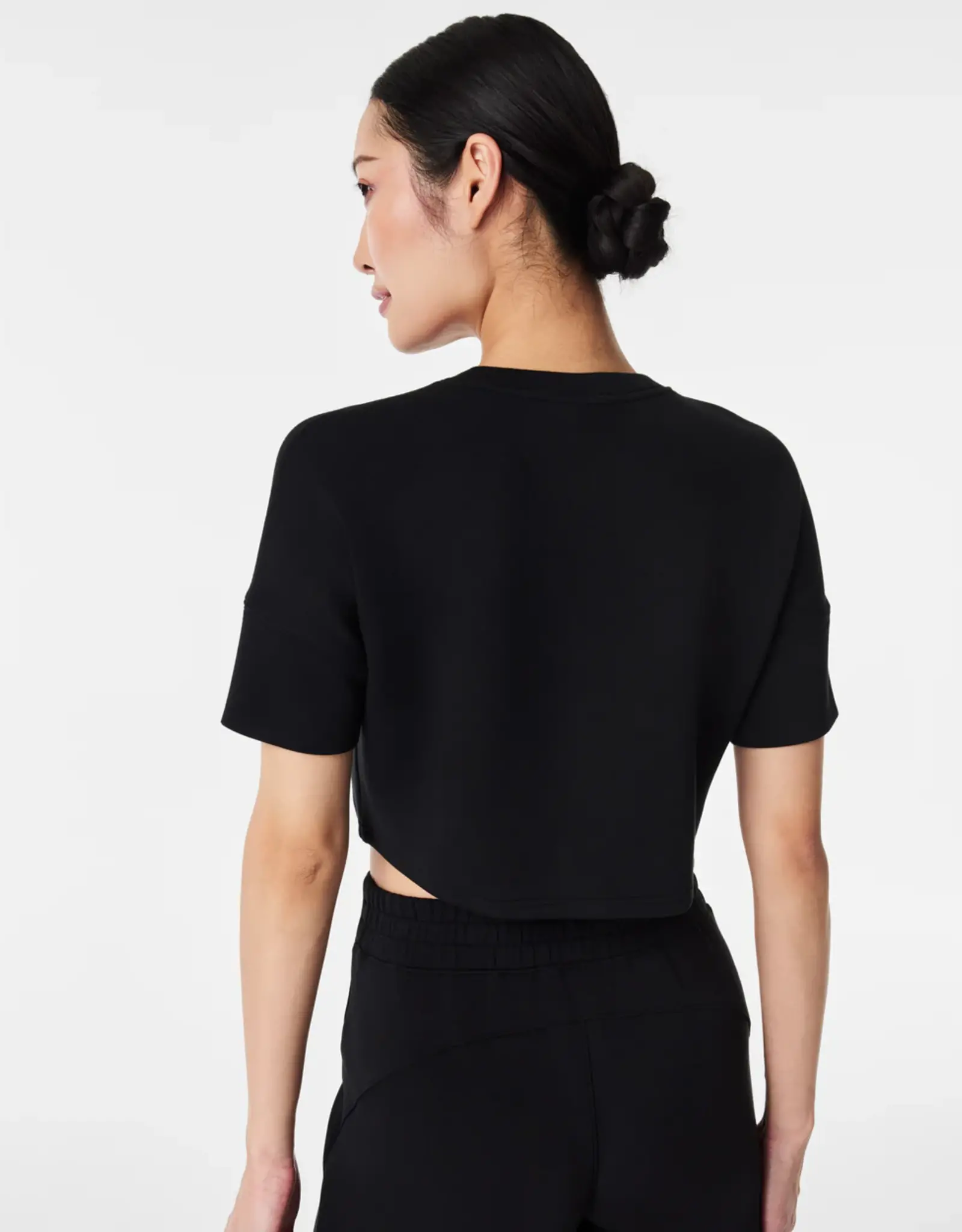 Spanx Spanx AirEssentials Cropped Pocket Tee Very Black