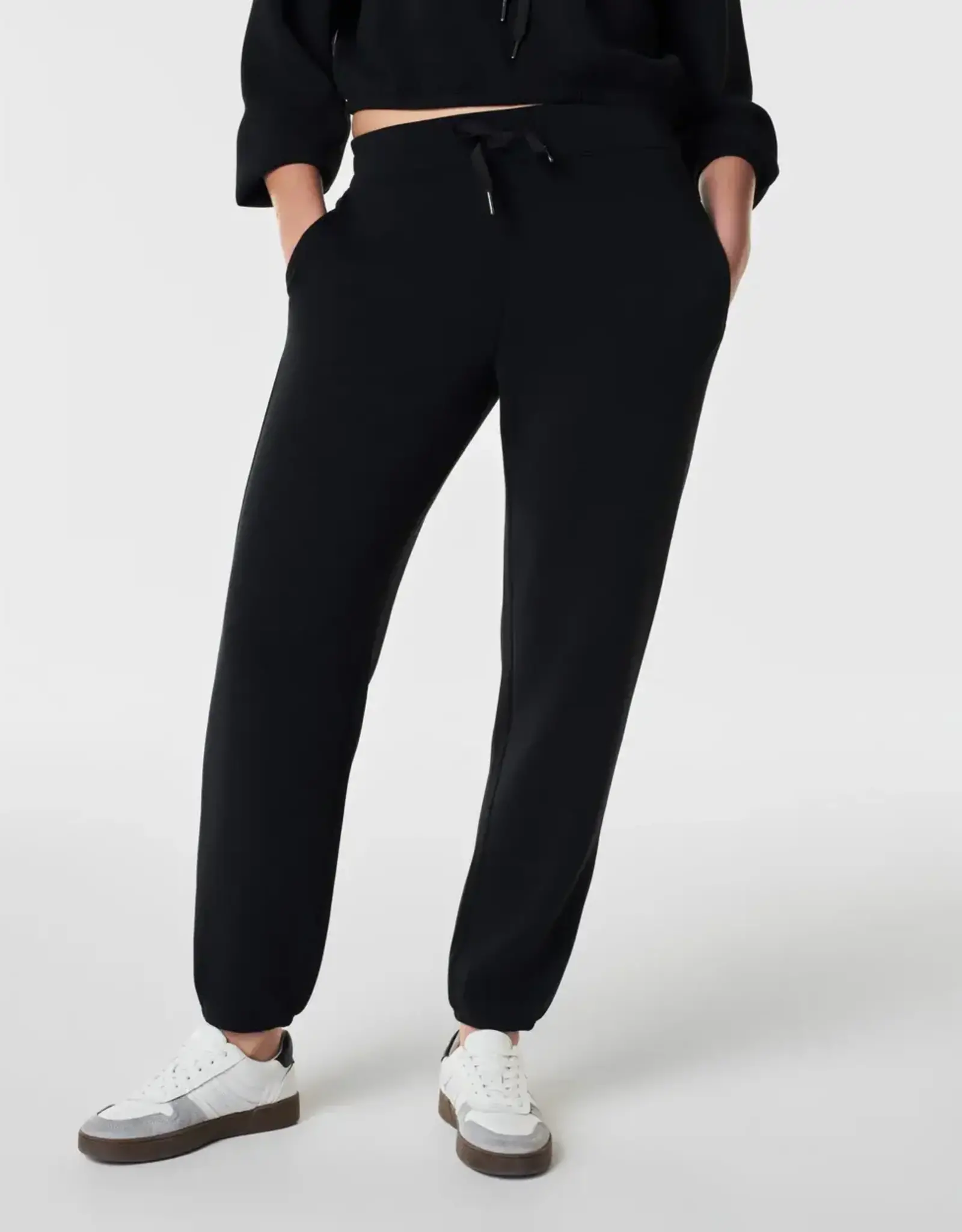 Spanx Spanx AirEssentials Jogger Very Black