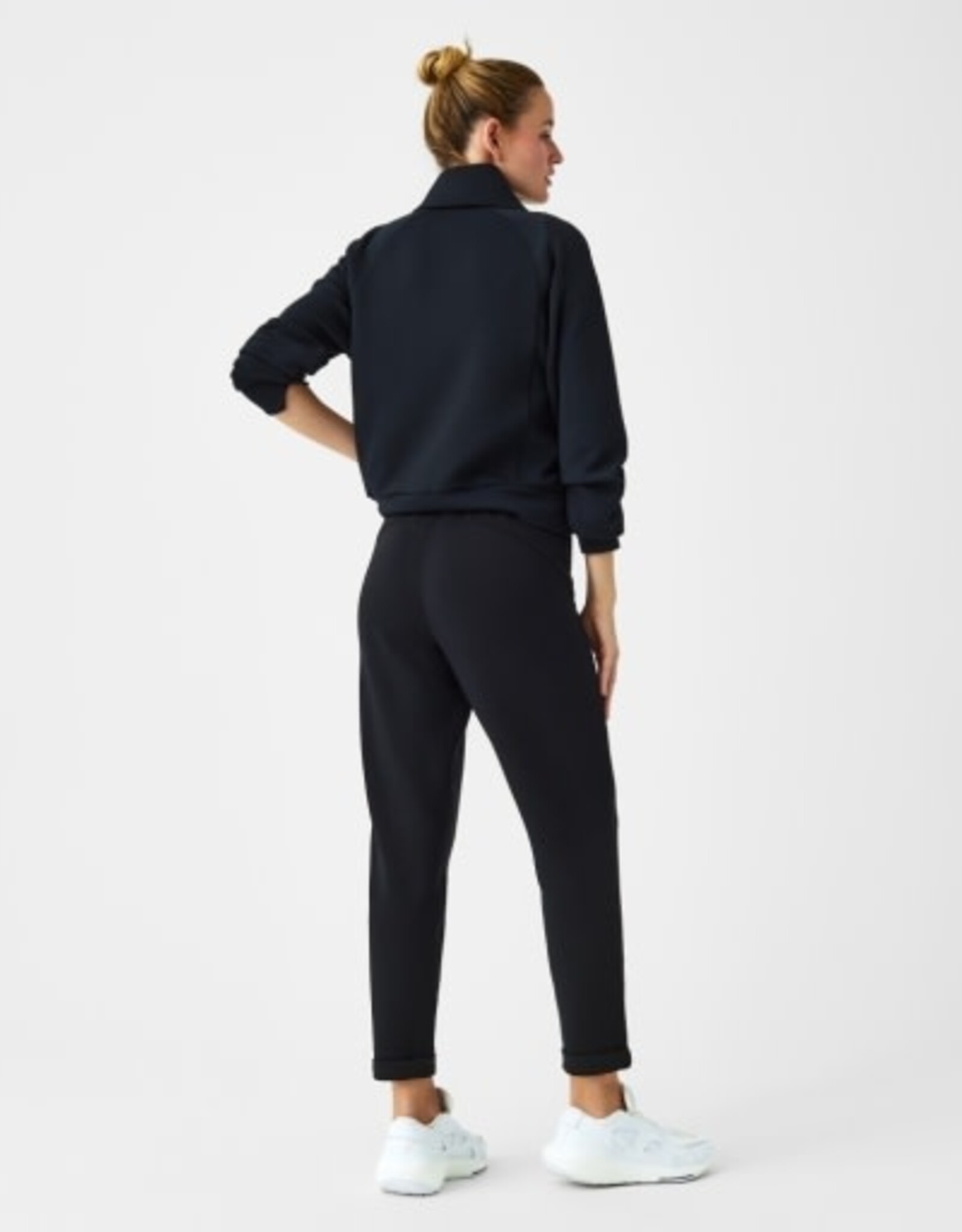 Spanx Spanx Air Essentials Tapered Leg Pant Black