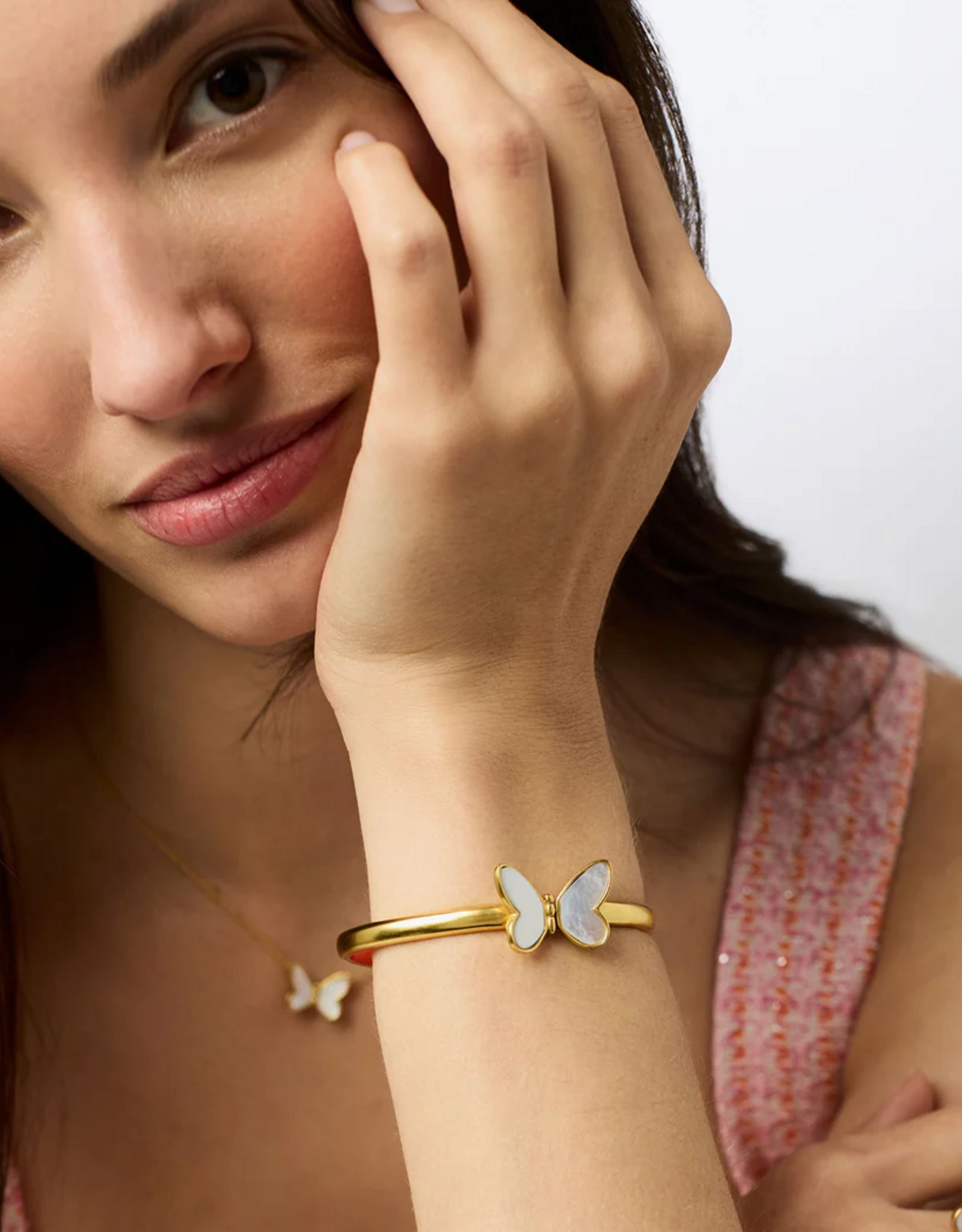 Julie Vos Julie Vos Papillon Hinge Bangle MOP