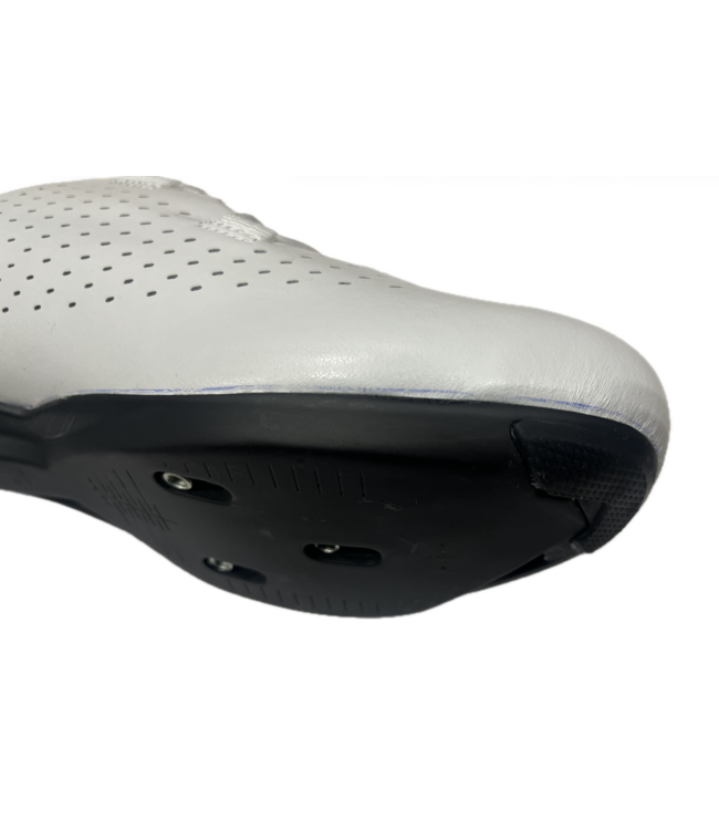 SHOT 3 (cosmetic defects)