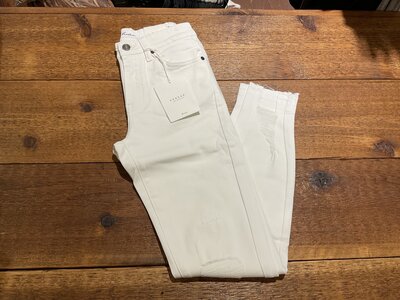 KanCan Distressed White Skinny Jean- High Rise