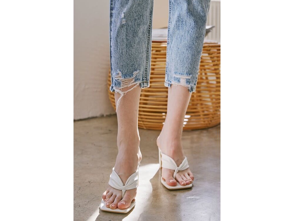 KanCan High Waisted Light Wash Mom Jeans