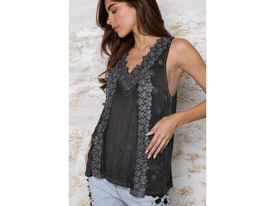 Pol Floral Embroidered V-Neck Top