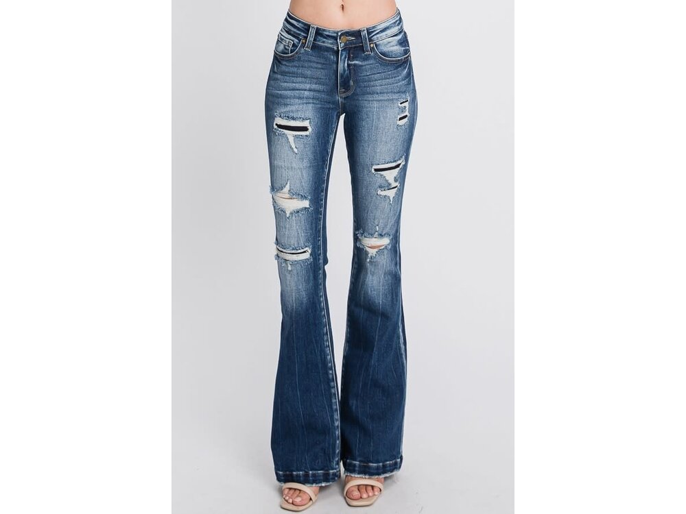 Petra153 Petite Distressed MedWash Flare w/ Patches-