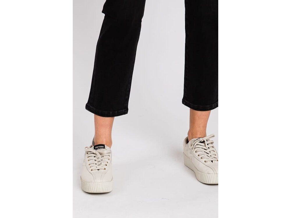 Petra153 Petite Black Slim Straight Jean