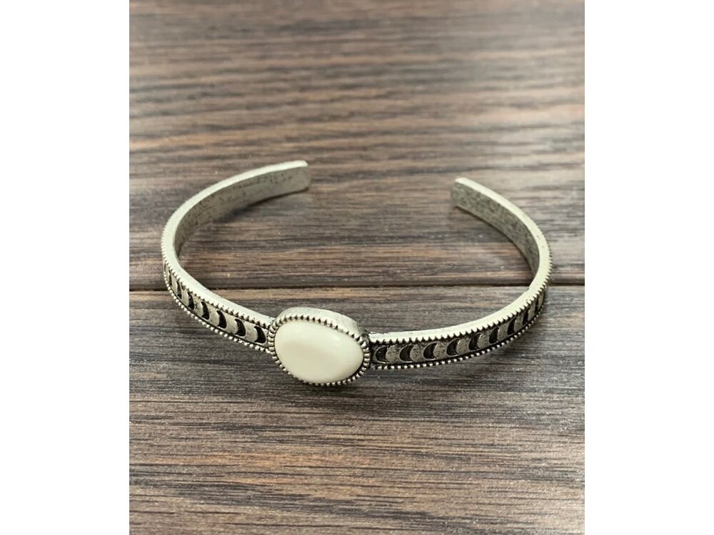 Isac Trading Turquoise Cuff Bracelet- 711102