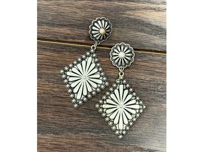 Isac Trading Concho Earring- 722599