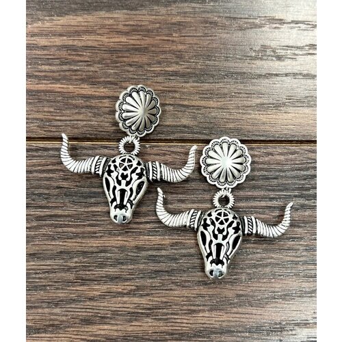 Isac Trading Longhorn Earrings- 724345