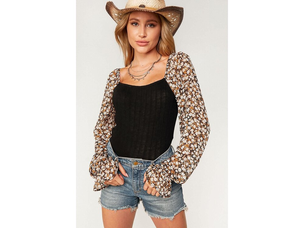 Sugarfox PLUS- Ribbed Balloon Floral Sleeve Top- Black-