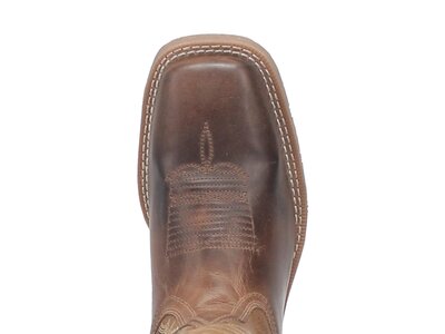 Laredo Bradshaw- 7933