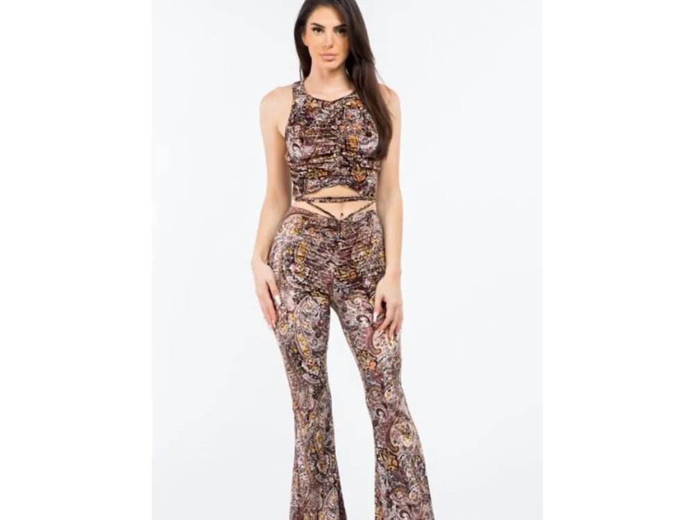 Pretty Attitude Paisley Print Velvet Crop Tank