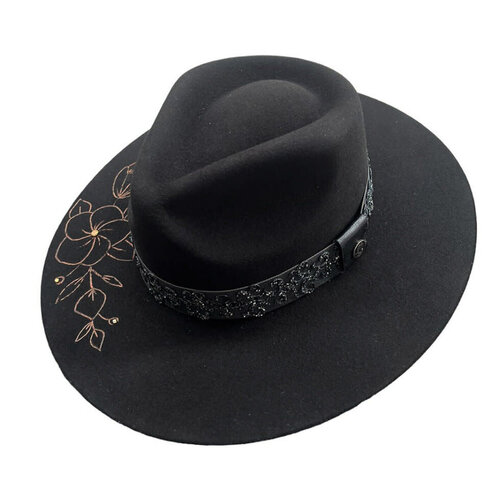 Corral Rose- Wool- Black-