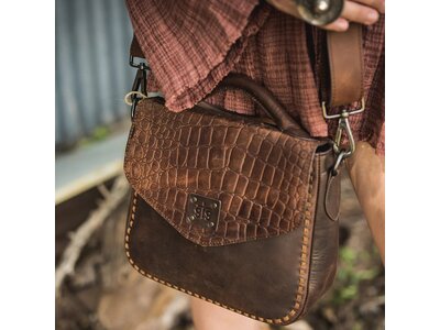 STS Ranchwear Catalina Croc Dakota Crossbody - STS33969