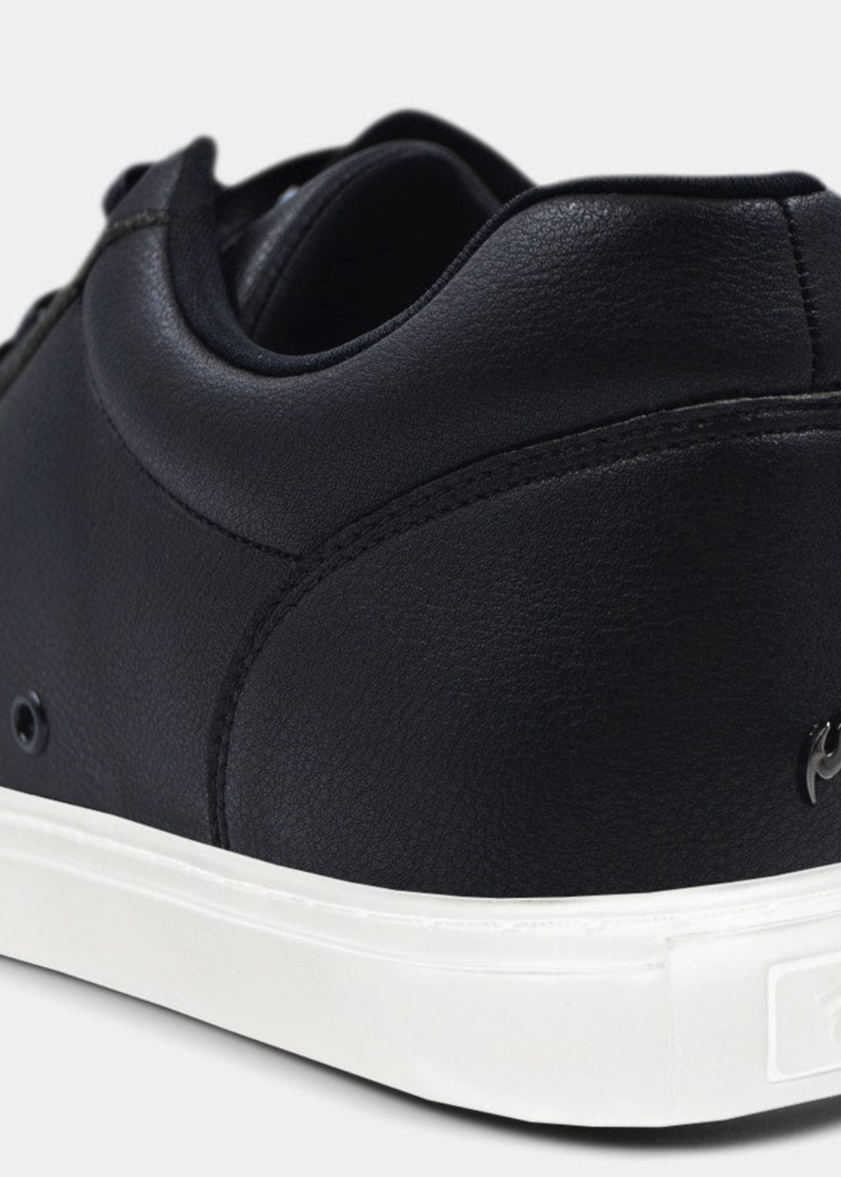FUEGO LOW-TOP DANCE SNEAKER