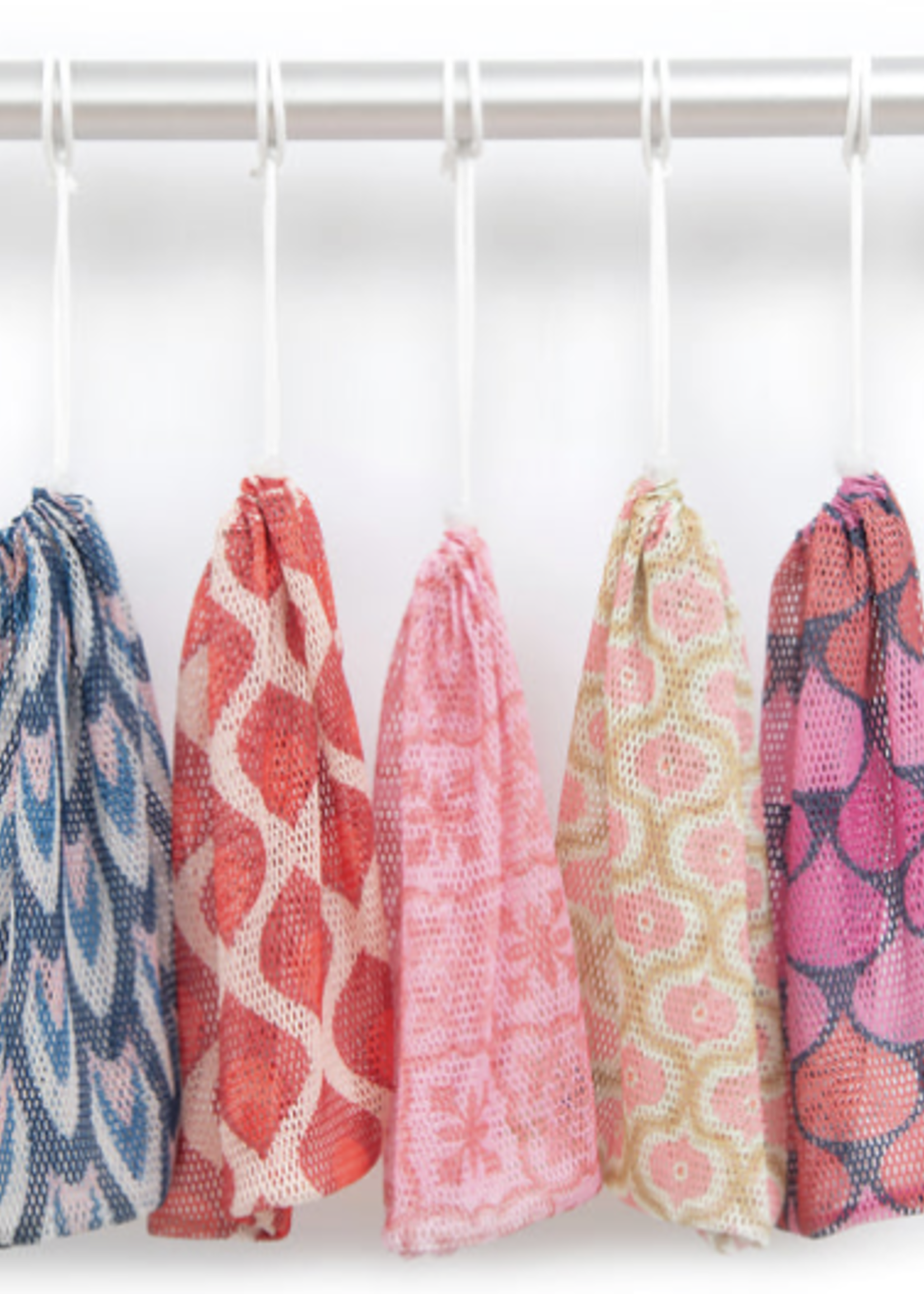 B PLUS PRINTWORKS INC. PATTERNED MESH BAG