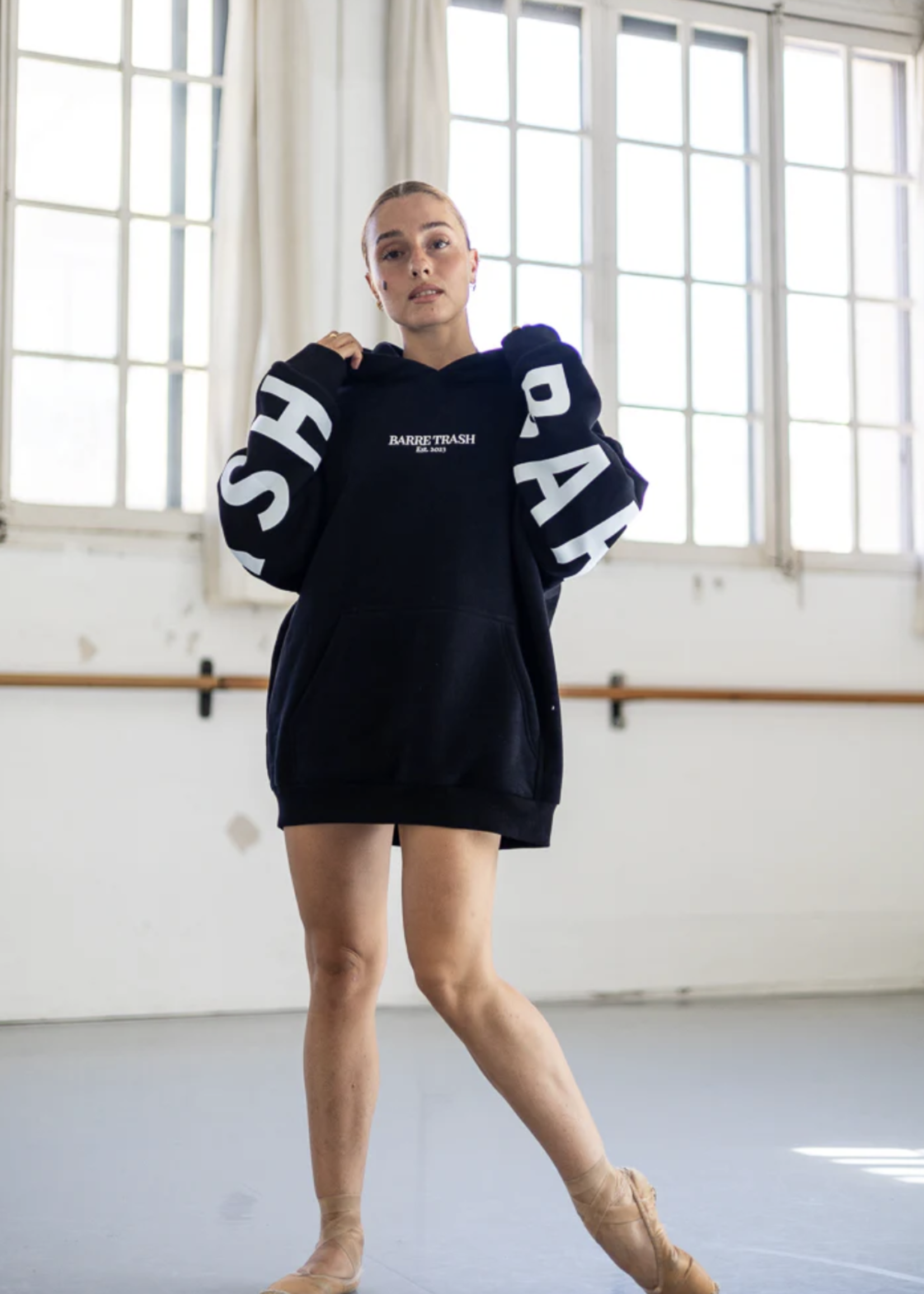 BARRE TRASH THE OVERSIZED HOODIE