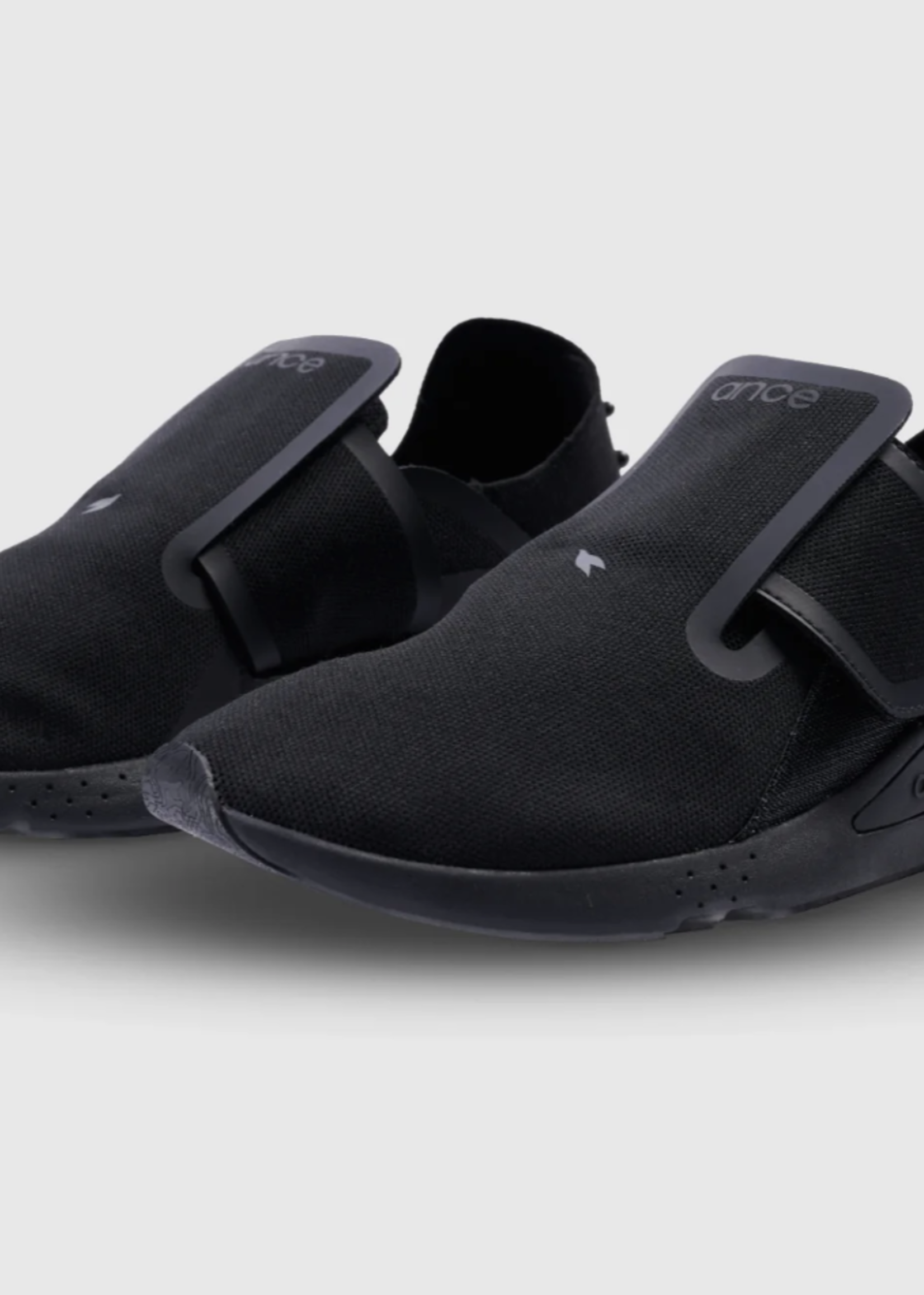 ANCE ANCE RECOVERY SNEAKER