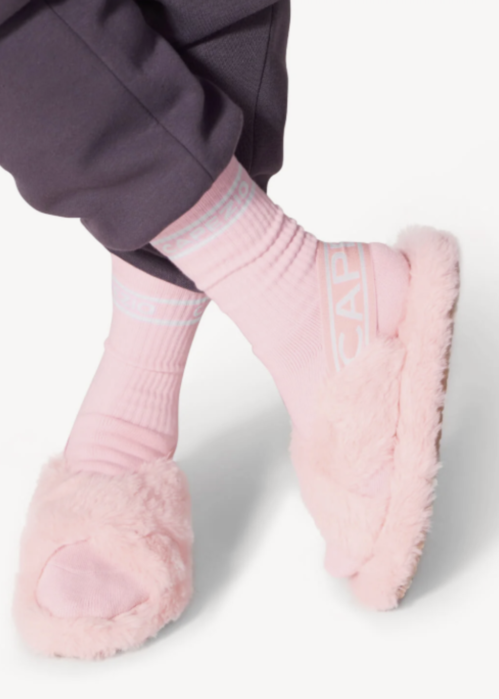 CAPEZIO VARSITY PLUSH SLIPPER