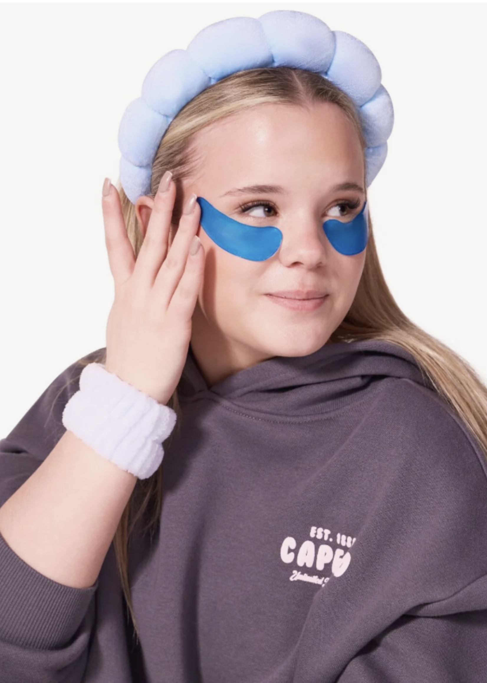CAPEZIO GLOW AWAY PUFFY EYES