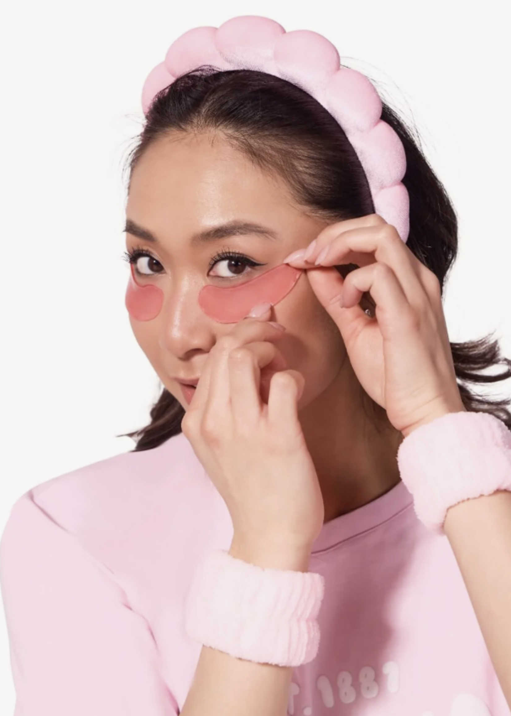 CAPEZIO GLOW AWAY PUFFY EYES